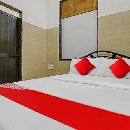 Oyo Flagship Raj Hotel Near Juhu Beach